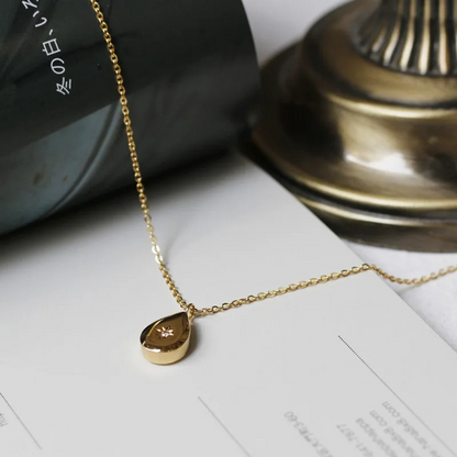 Vintage inspired waterdrop necklace